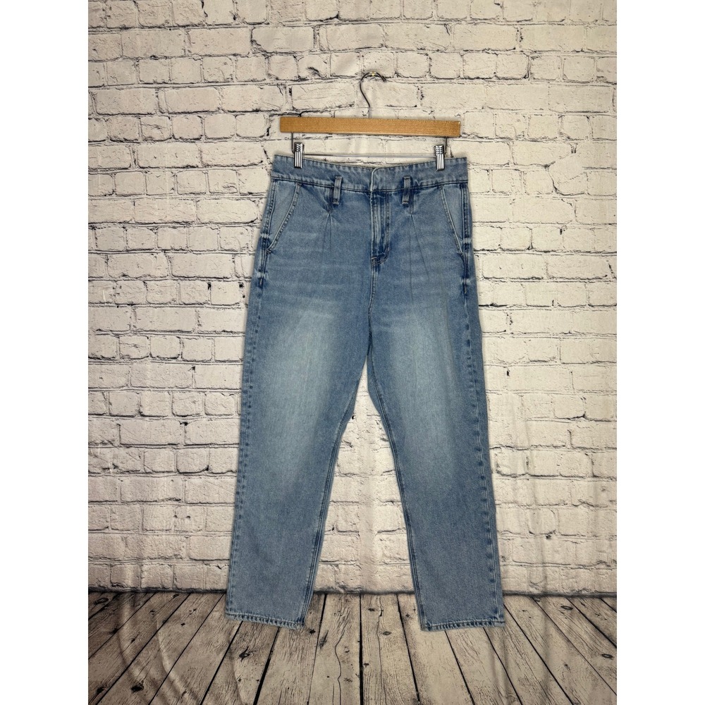 American Eagle Outfitters Women's Size 28x23 Short Light Wash Denim Jeans